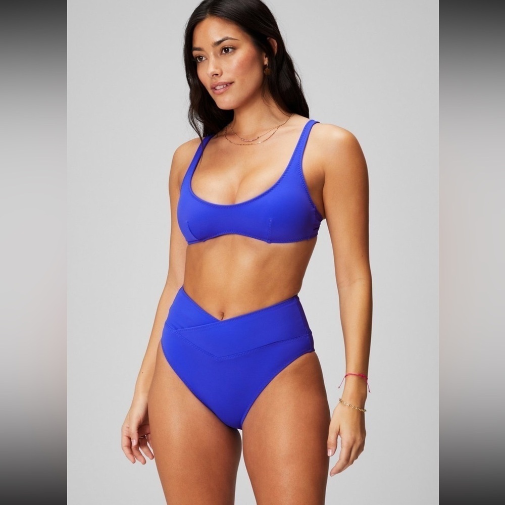 Fabletics High-Waisted Cross Over Swim Bottom Sz XL